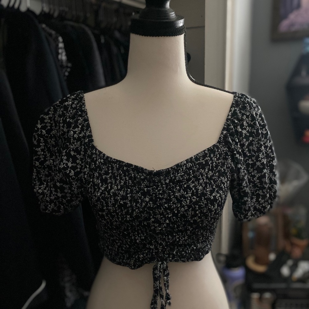 Black Floral Crop Top Size Medium